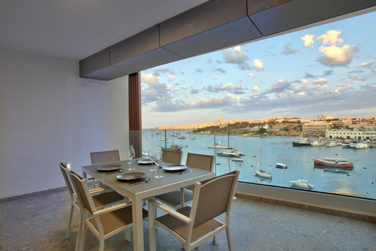 Sea Front Spacious Valletta Views Apartments Sliema Exterior photo