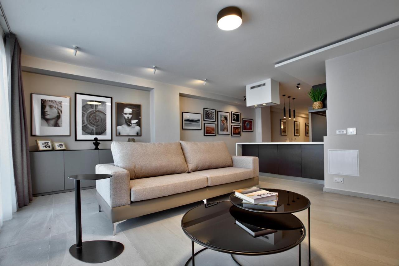 Sea Front Spacious Valletta Views Apartments Sliema Exterior photo