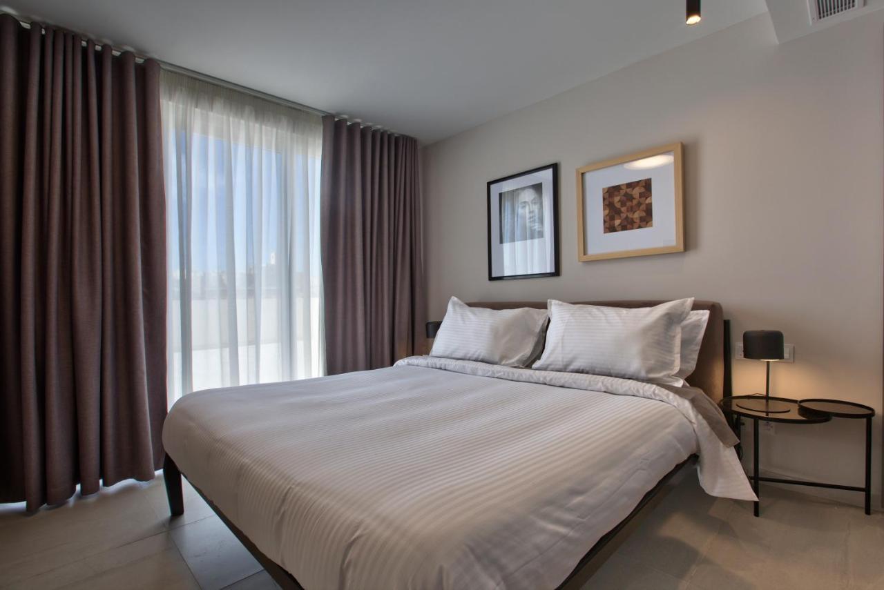 Sea Front Spacious Valletta Views Apartments Sliema Exterior photo