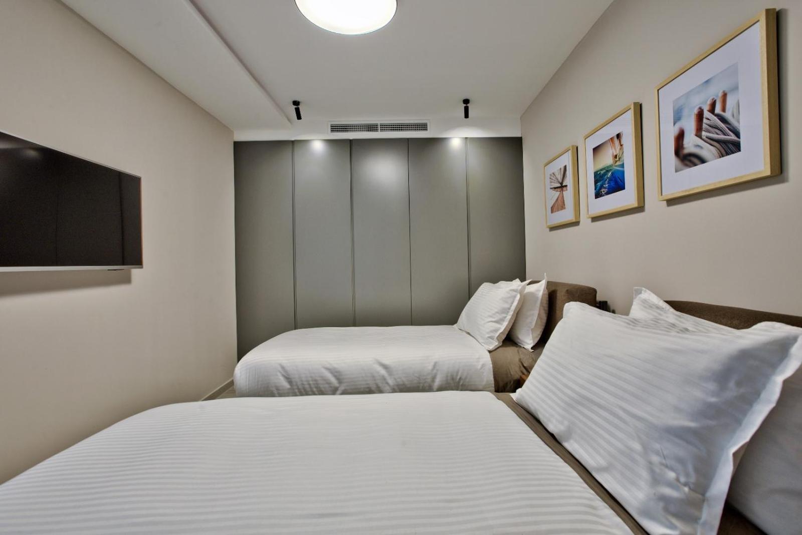 Sea Front Spacious Valletta Views Apartments Sliema Exterior photo